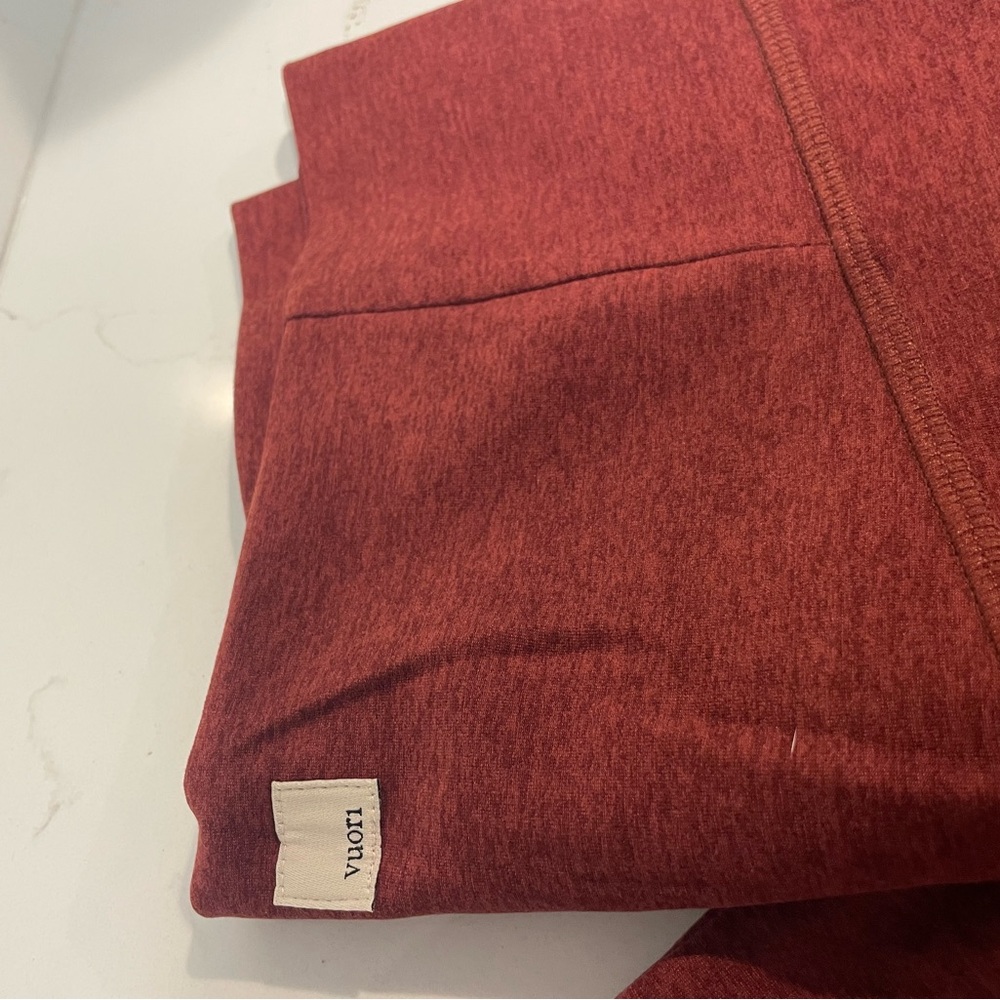 VUORI Women’s Leggings - Picture 2 of 10